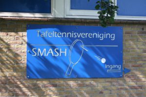 Tafeltennisvereniging Smash bord buiten